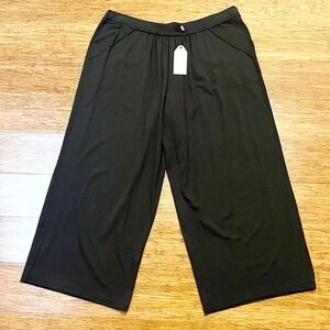 NWT! Studio M Wide Leg "Helena" Black Cropped Pants w/ pockets. Size Women's 1X